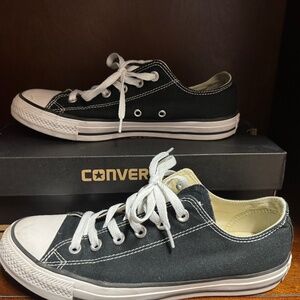 Women’s Converse sz 9.5